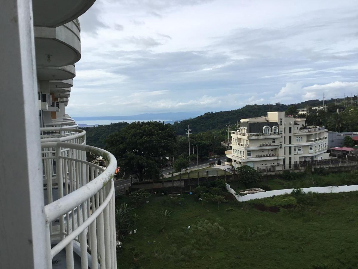 Condo With Free Swimming Pool & Viewing Deck Tagaytay City Exterior foto