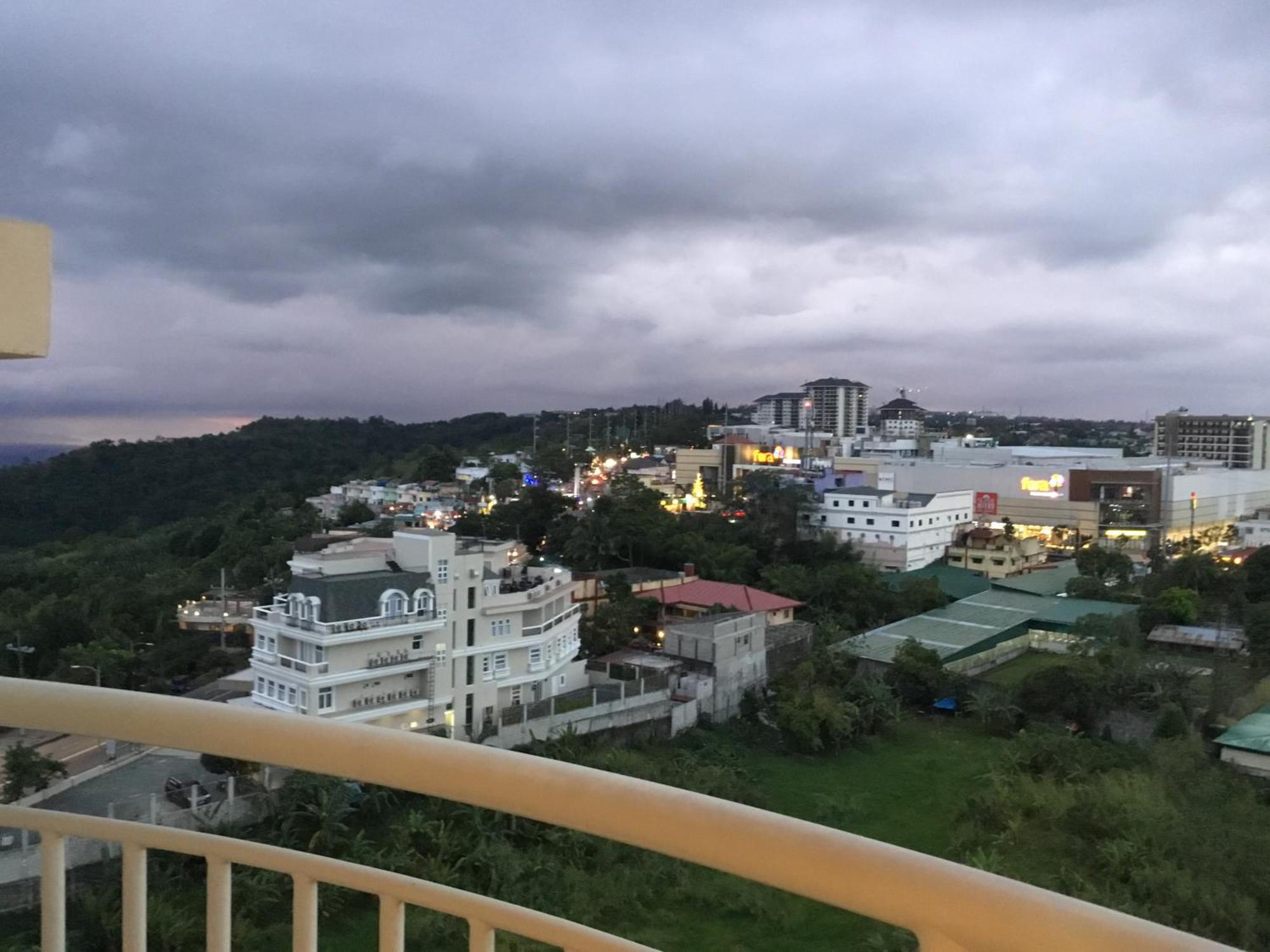 Condo With Free Swimming Pool & Viewing Deck Tagaytay City Zimmer foto